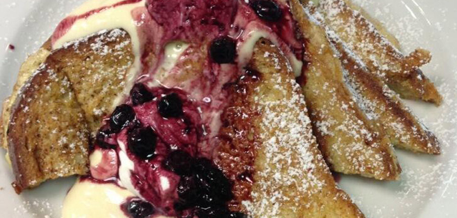 frenchtoast-w-blueberries